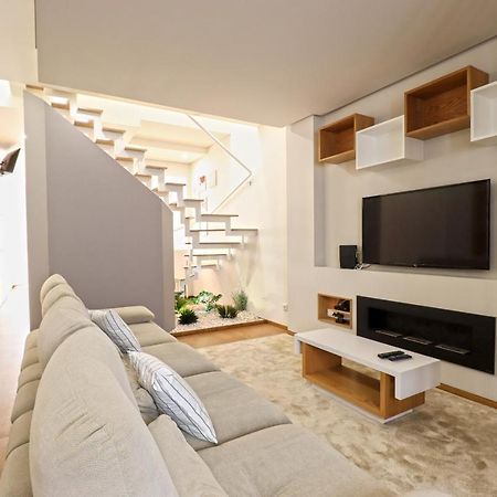 Ribeira Riverhouse - City Centre Duplex With Terrace ビアナドカステロ エクステリア 写真