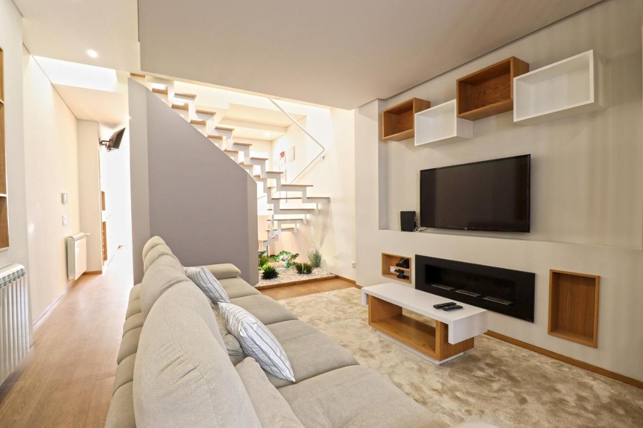 Ribeira Riverhouse - City Centre Duplex With Terrace ビアナドカステロ エクステリア 写真